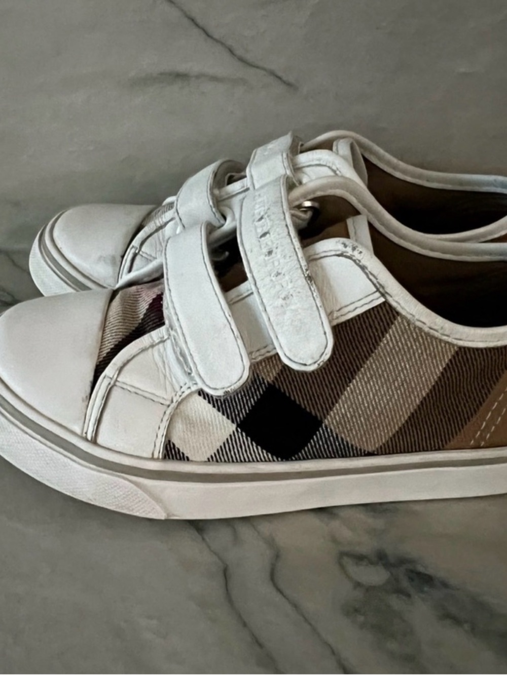 Burberry White & Beige Check Kids Velcro Sneakers - Picture 5 of 8